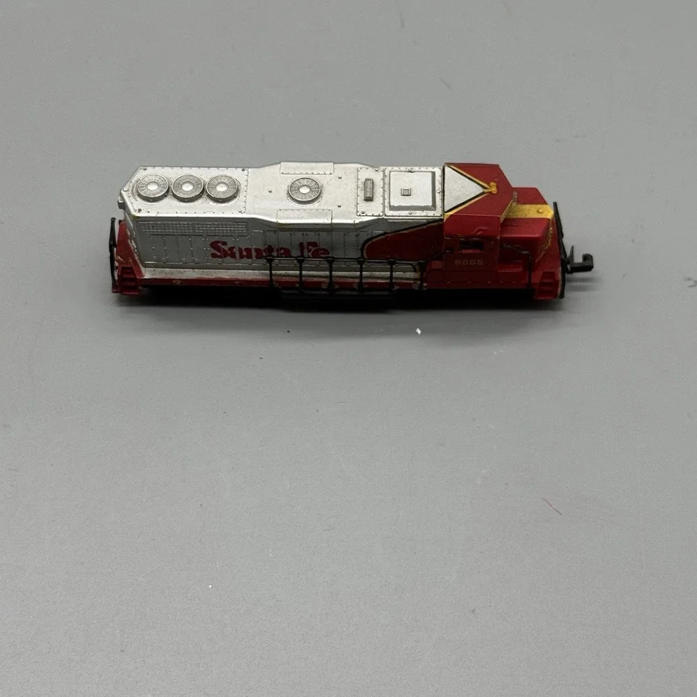 Bachmann HO Scale Santa Fe #6005 GP40 Diesel Locomotive-UNTESTED